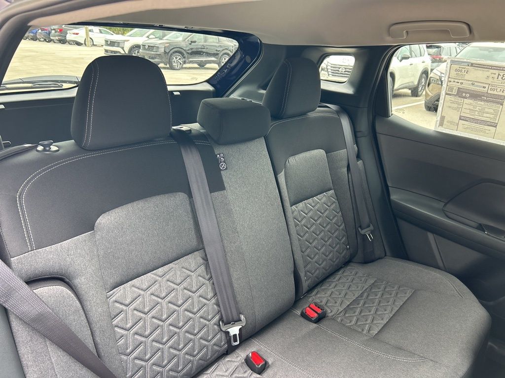 2025 Nissan Kicks SV photo 37