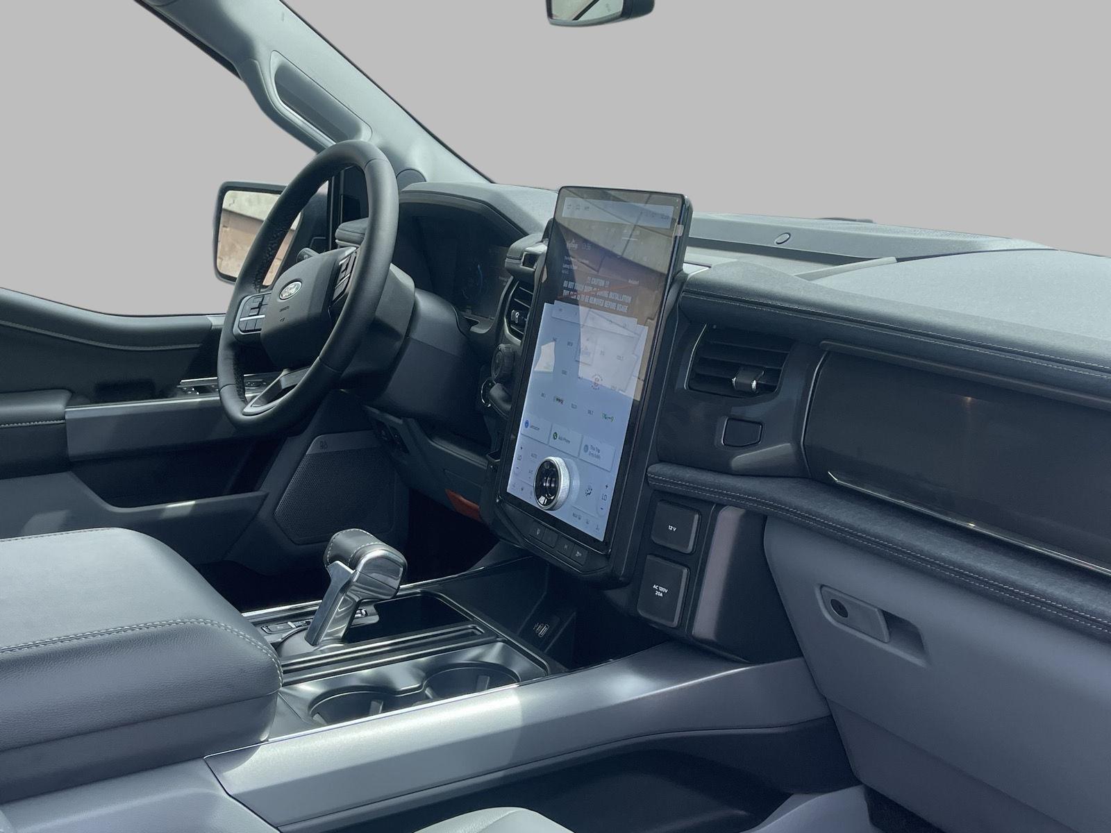 2025 Ford F-150 Lightning photo 15