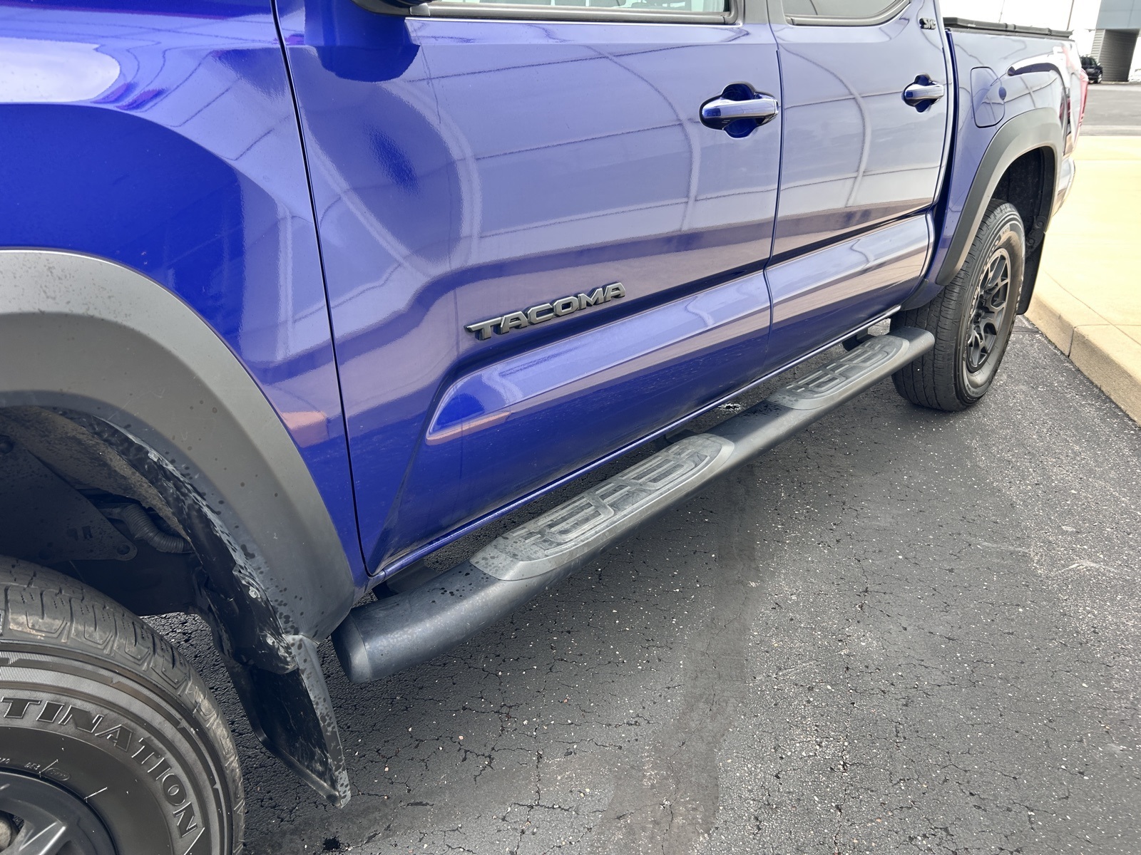 2023 Toyota Tacoma SR5 photo 8