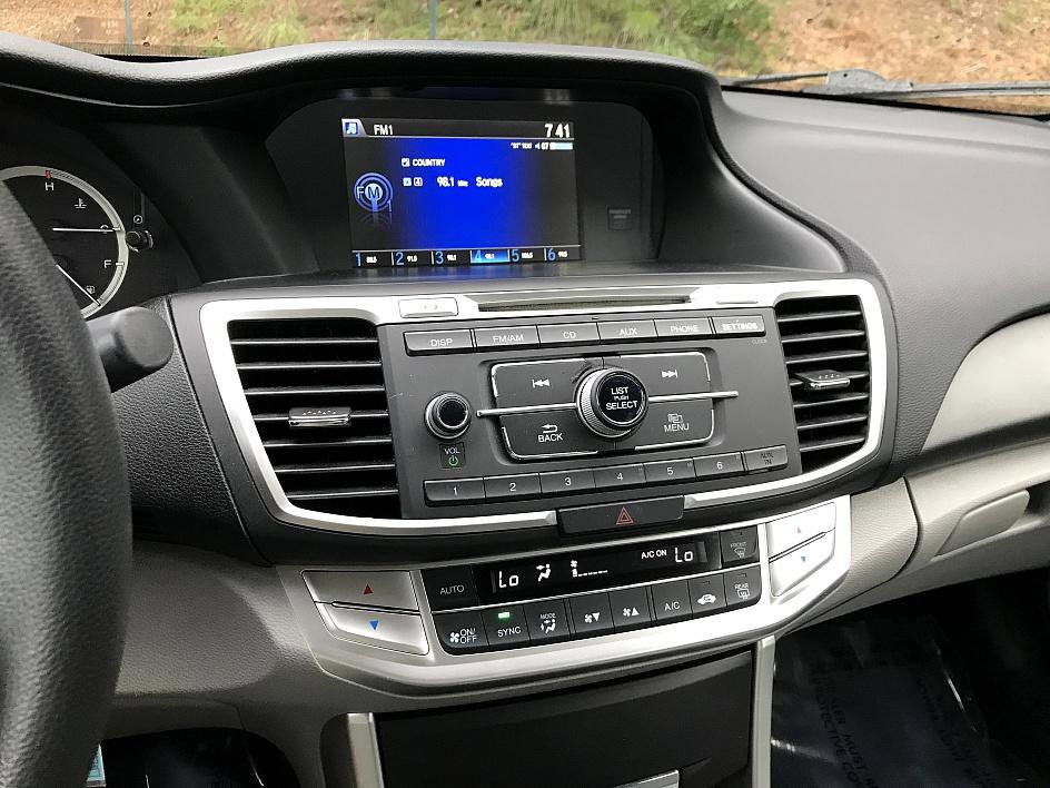 2013 Honda Accord LX photo 17
