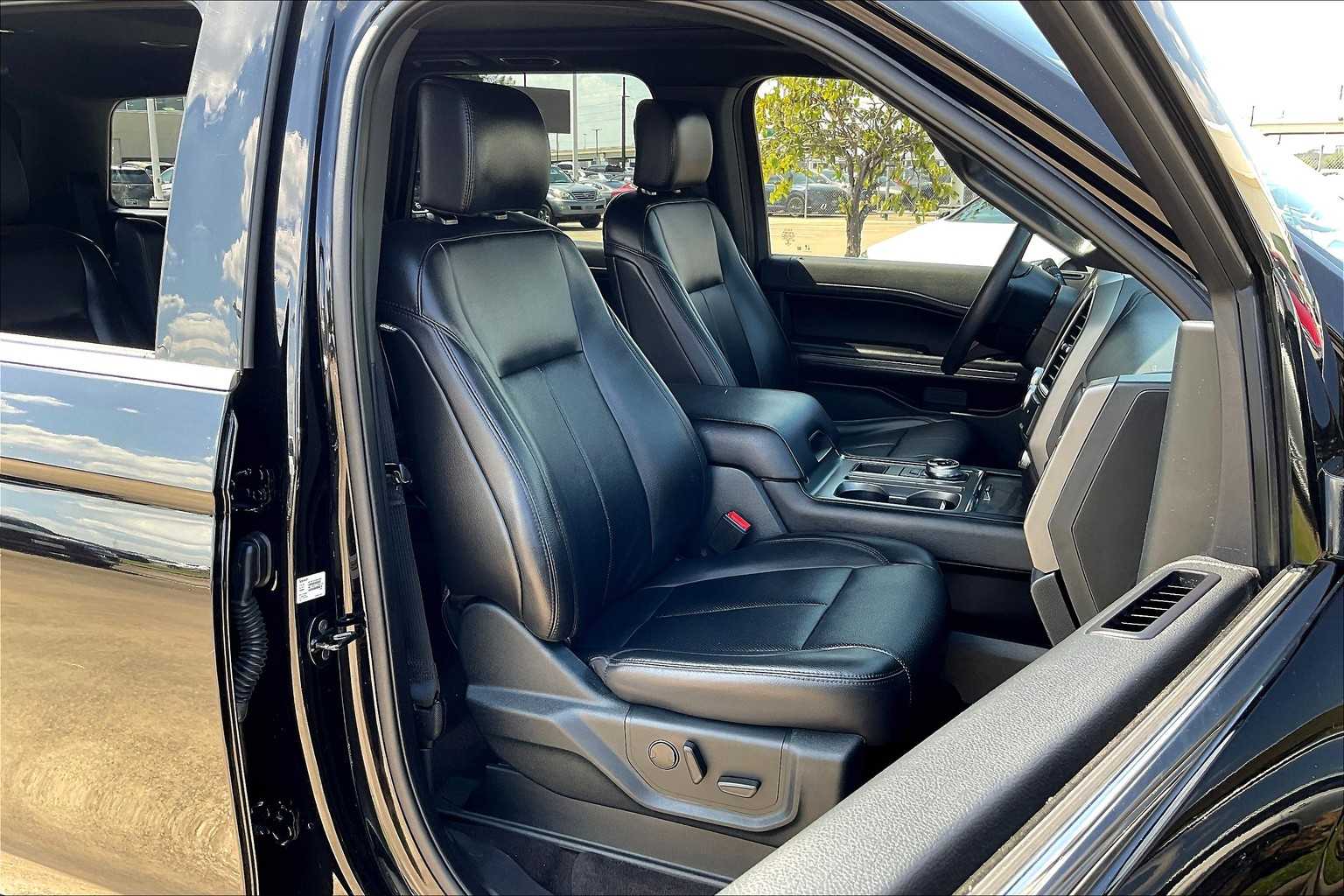 2020 Ford Expedition XLT photo 7