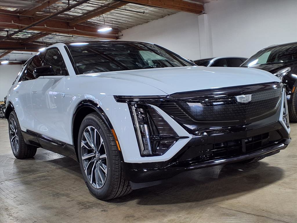 2026 Cadillac Lyriq Sport photo 3