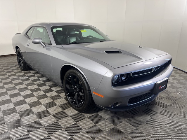 Used 2015 Dodge Challenger SXT with VIN 2C3CDZBG9FH911789 for sale in Shakopee, Minnesota