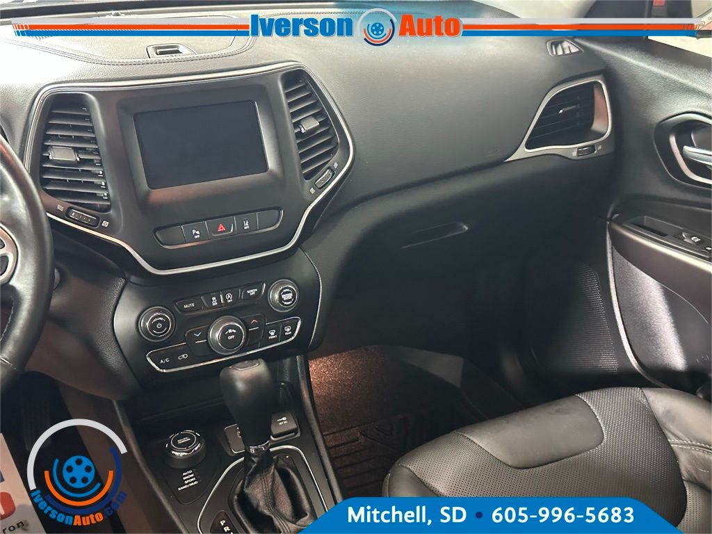 2021 Jeep Cherokee Latitude Lux photo 23