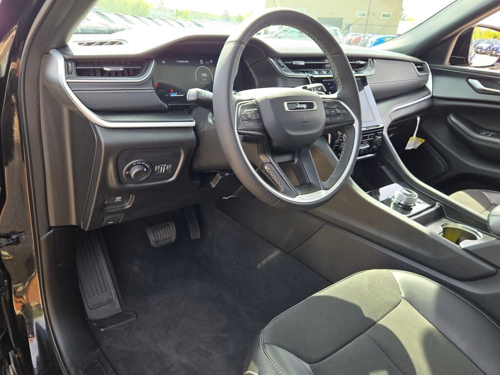 2024 Jeep Grand Cherokee Altitude X photo 18