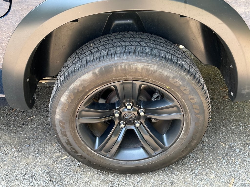 2022 Ram 1500 Classic Warlock photo 9