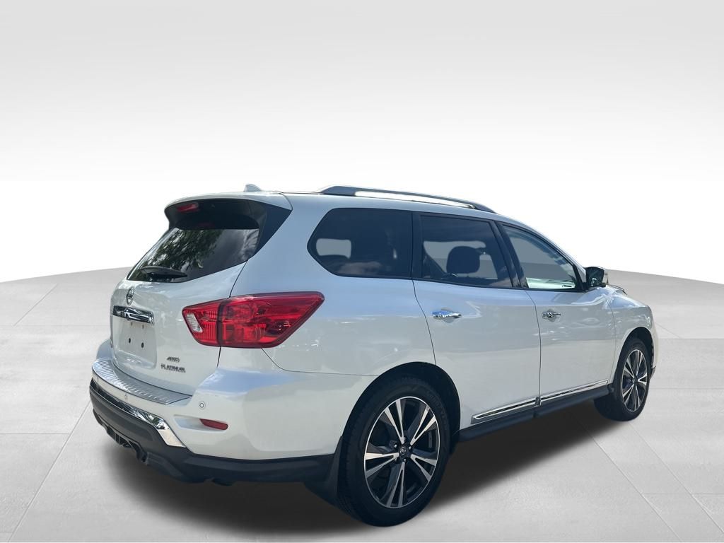 2020 Nissan Pathfinder Platinum photo 3