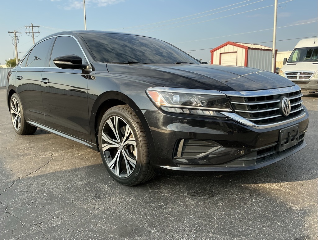 2021 Volkswagen Passat 2.0T SE photo 4