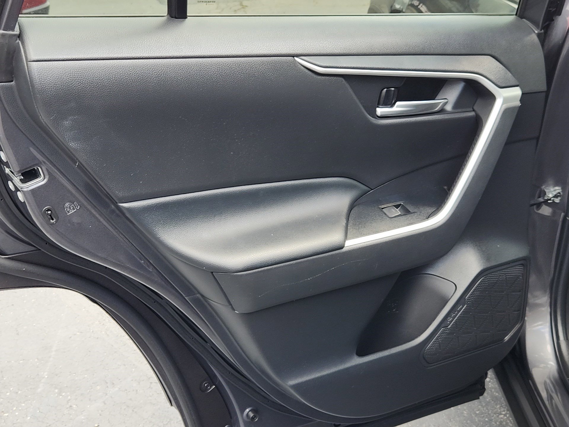 2023 Toyota RAV4 XLE photo 20
