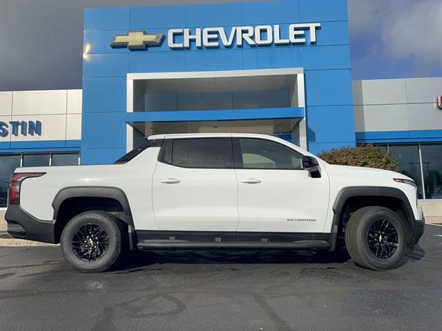 2026 Chevrolet Silverado EV LT photo 7