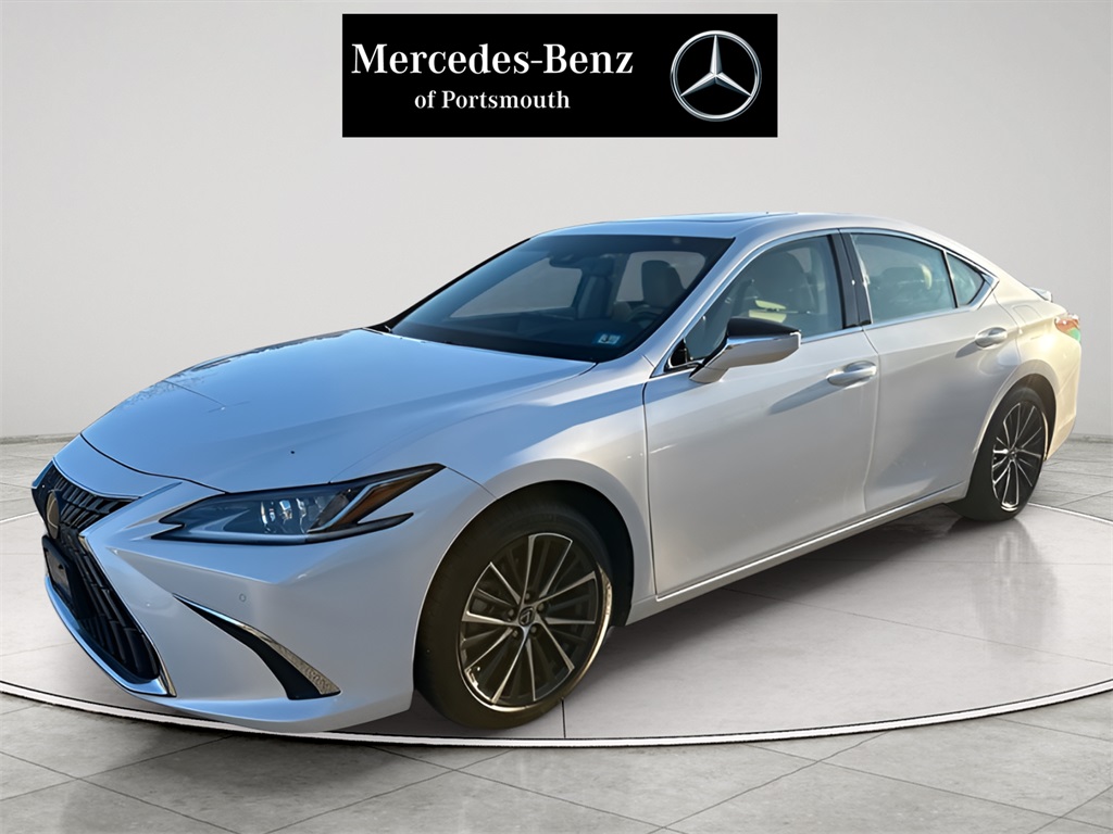 2025 Lexus ES 350's photo