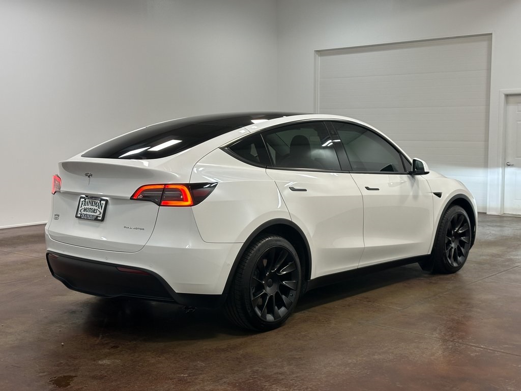 2022 Tesla Model Y Long Range photo 4