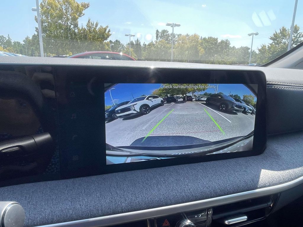 2026 Nissan Kicks SV photo 22