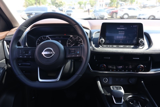 2023 Nissan Rogue SL photo 18