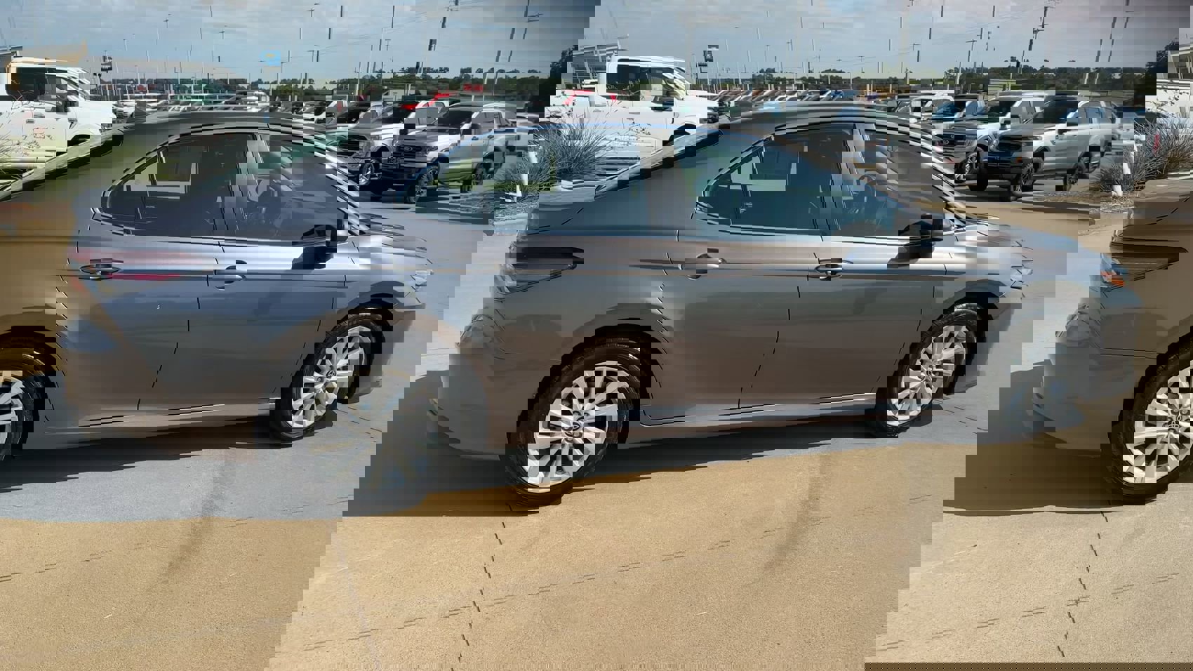 2024 Toyota Camry LE SE photo 9