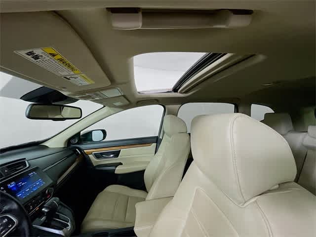2017 Honda CR-V Touring photo 31