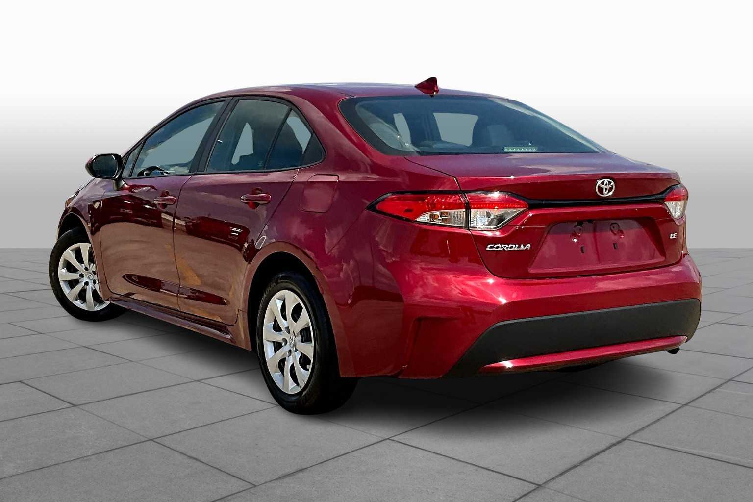 2022 Toyota Corolla LE photo 11