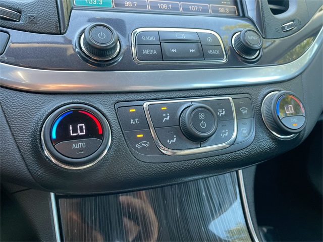 2019 Chevrolet Impala 1LT photo 38