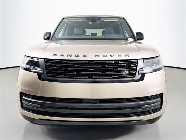 2025 Land Rover Range Rover SE photo 2