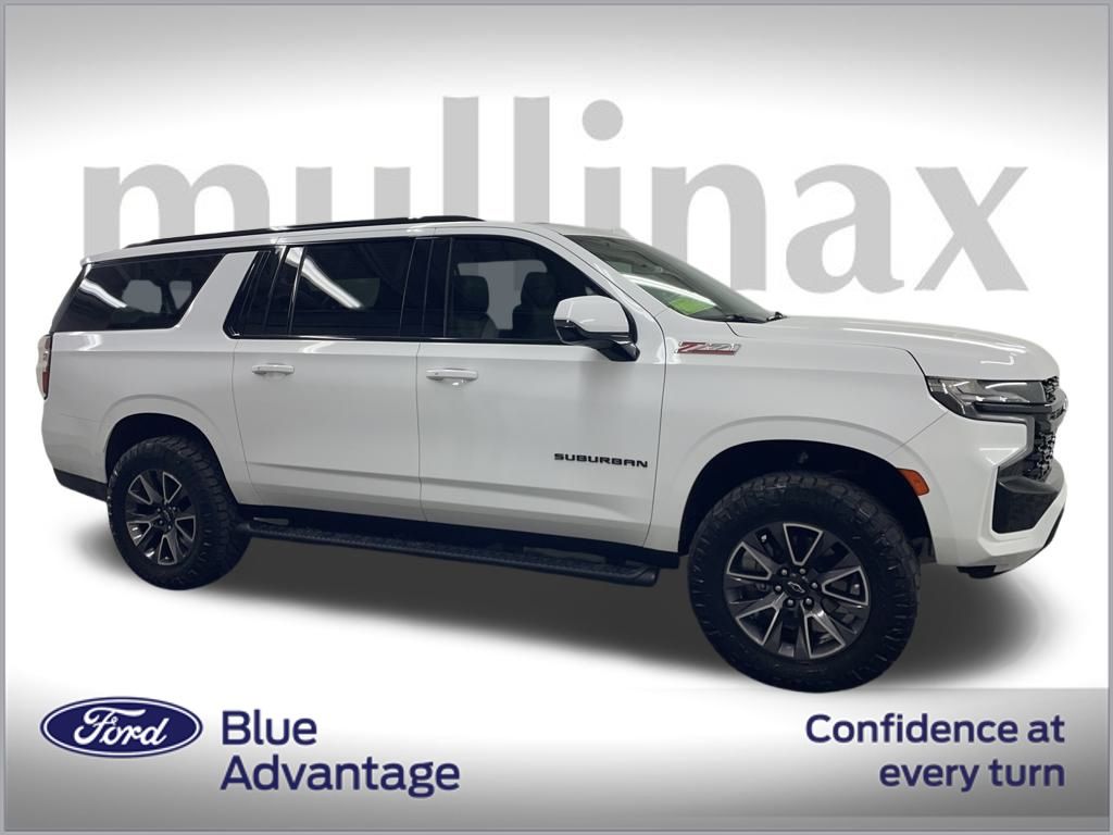 2023 Chevrolet Suburban Z71 photo 2