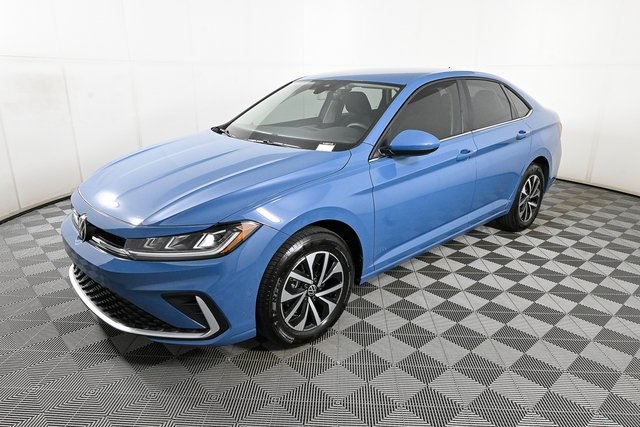 2025 Volkswagen Jetta 1.5T S photo 2