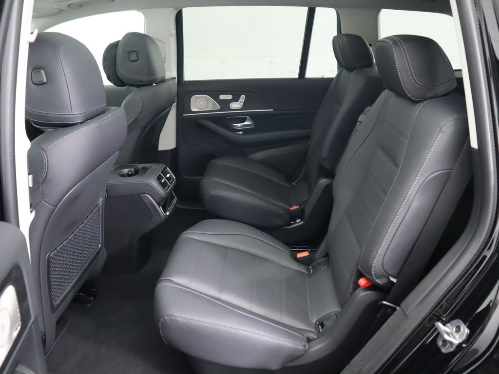 2025 Mercedes Benz GLS 450 4MATIC photo 23