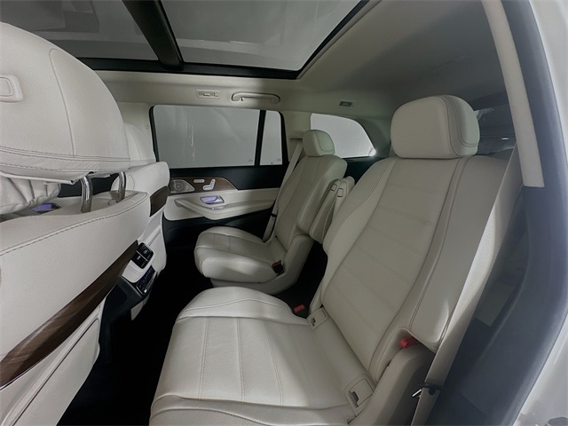 2026 Mercedes Benz GLS 450 4MATIC photo 19
