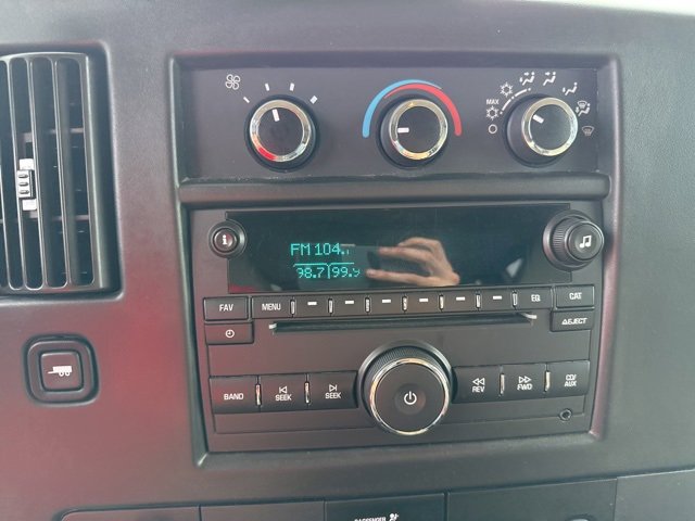 2017 Chevrolet Express Passenger 2500 LS photo 14