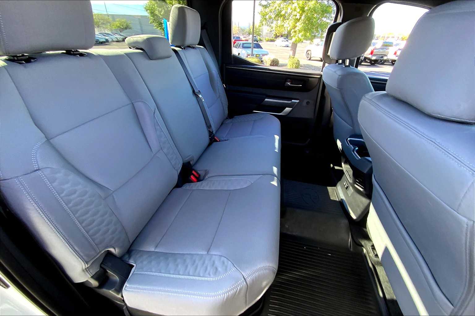2025 Toyota Tundra SR5 CrewMax photo 16