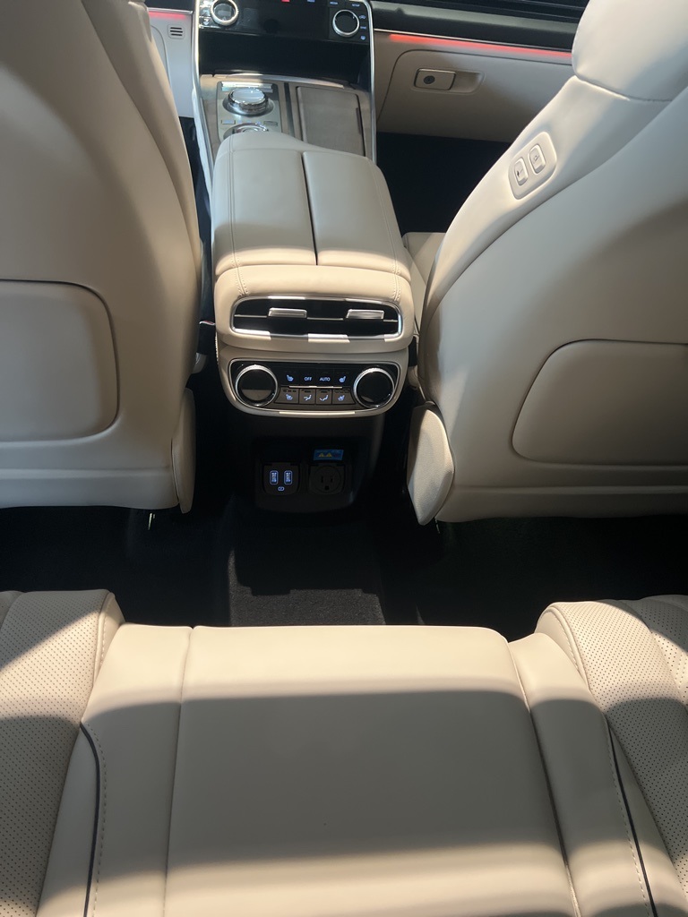 2023 Genesis GV80 3.5T photo 16
