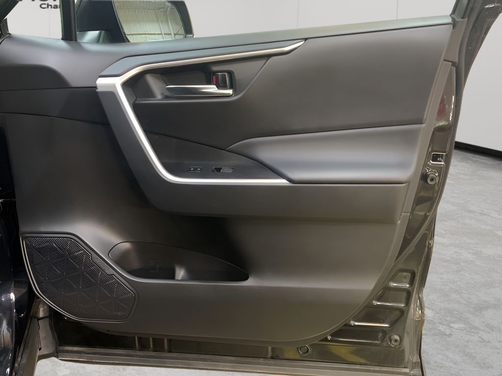 2024 Toyota RAV4 XLE Premium photo 21