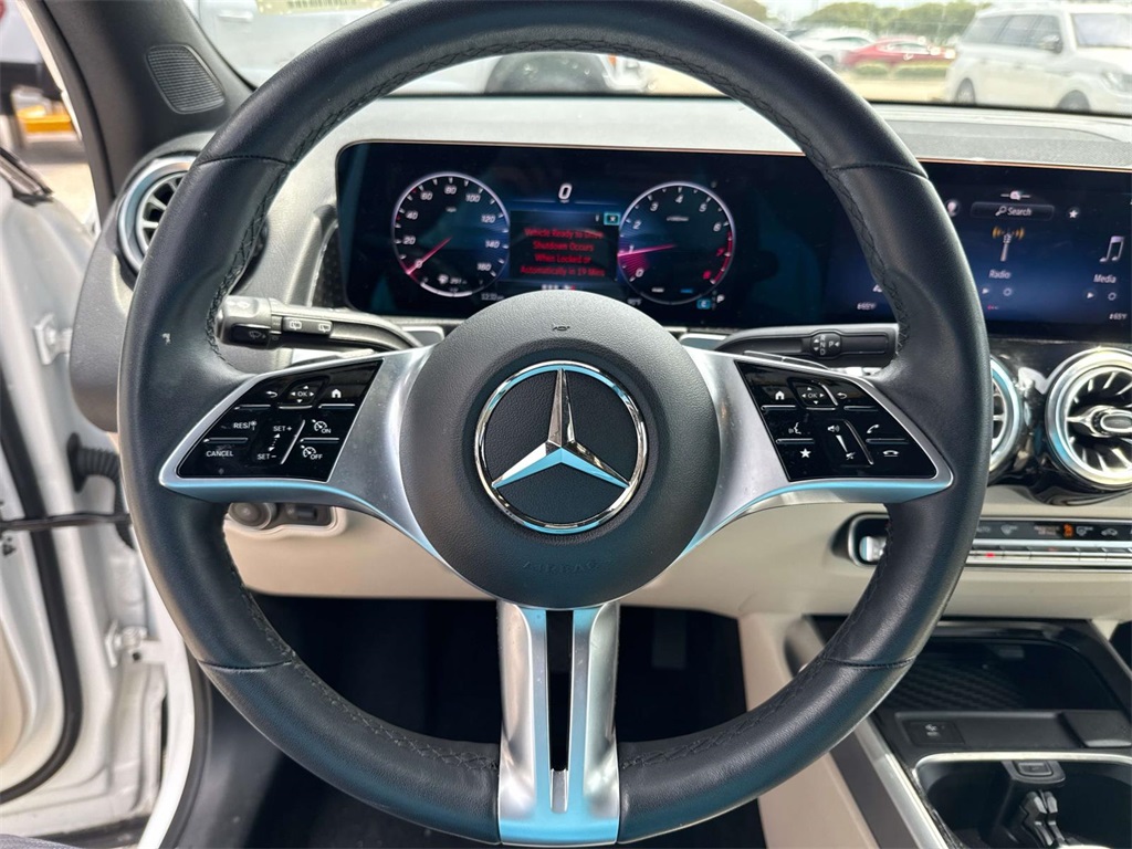 2025 Mercedes Benz GLB 250 photo 20