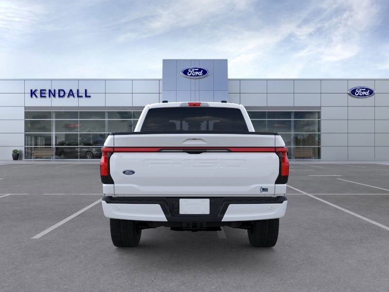 2025 Ford F-150 Lightning Lariat photo 5