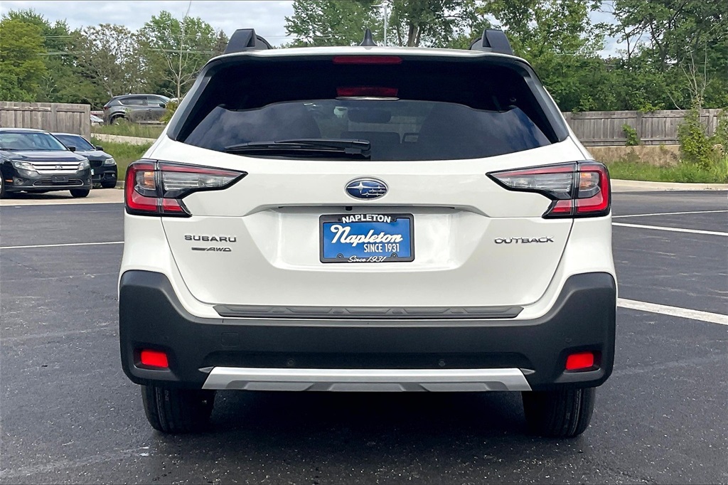 2025 Subaru Outback Limited photo 4
