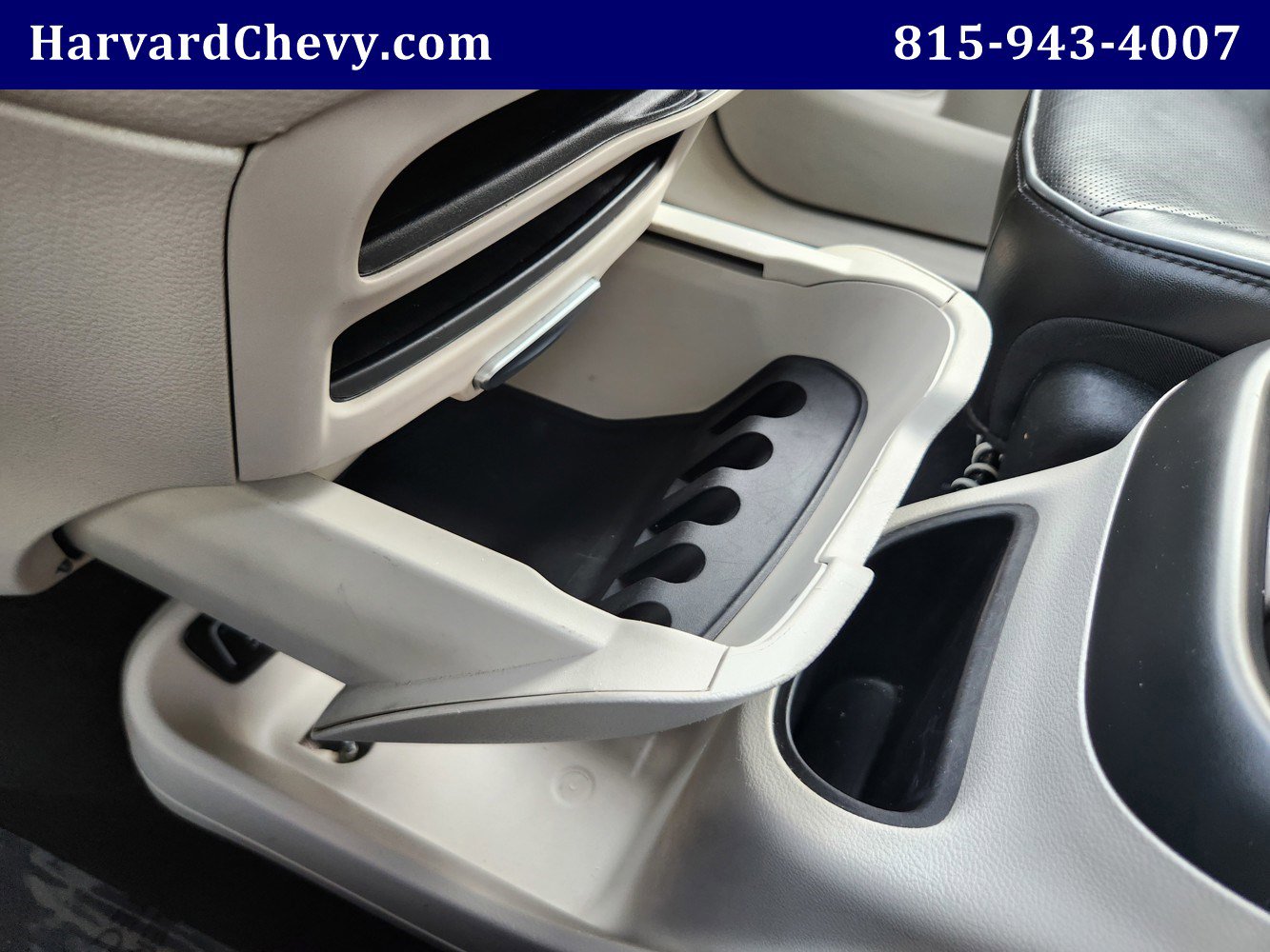 2020 Chrysler Pacifica Limited photo 13