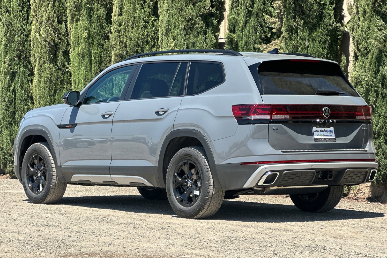 2025 Volkswagen Atlas Peak Edition SE photo 6