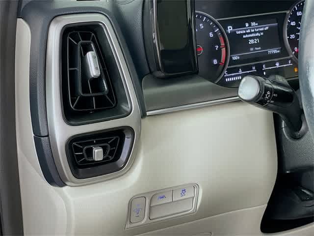 2021 Kia Sorento S photo 12