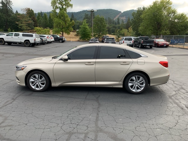 2019 Honda Accord LX photo 3