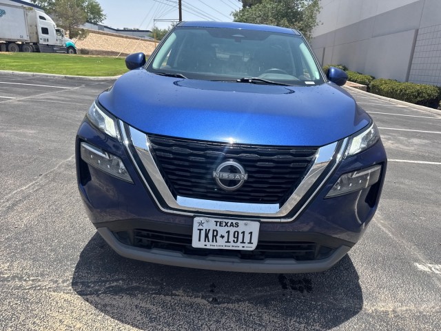 Used 2023 Caspian Blue Metallic Nissan SV image 4