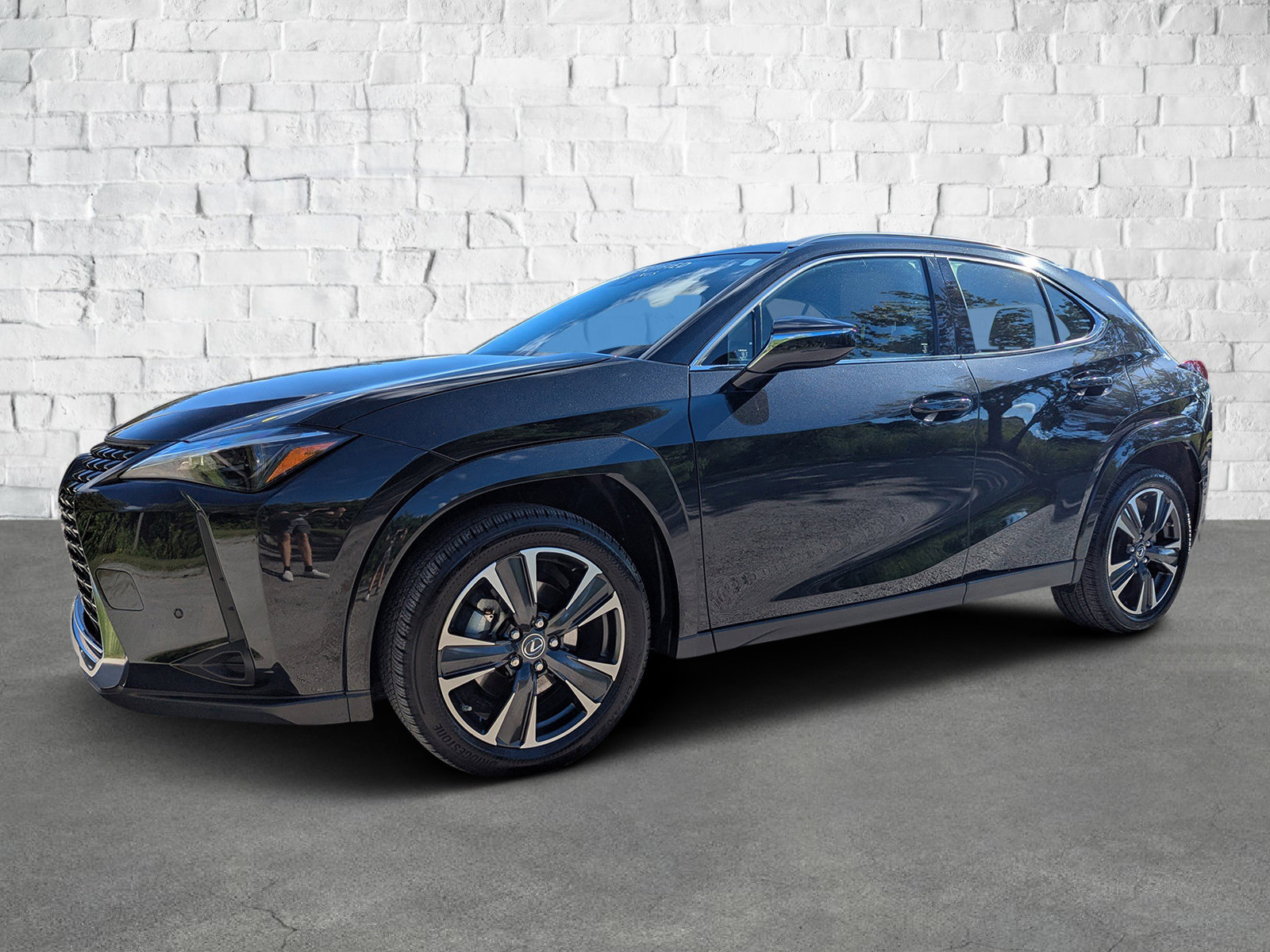 2023 Lexus UX 250h Premium photo 8