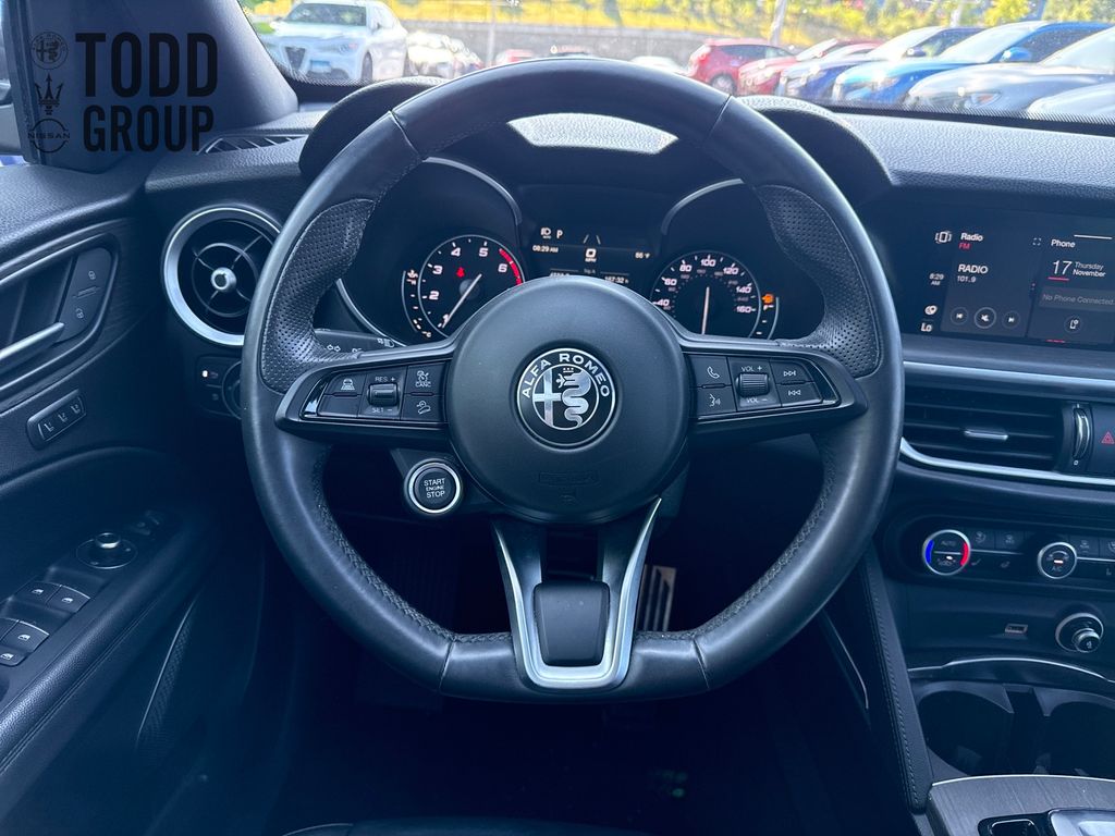 2022 Alfa Romeo Stelvio Ti photo 11