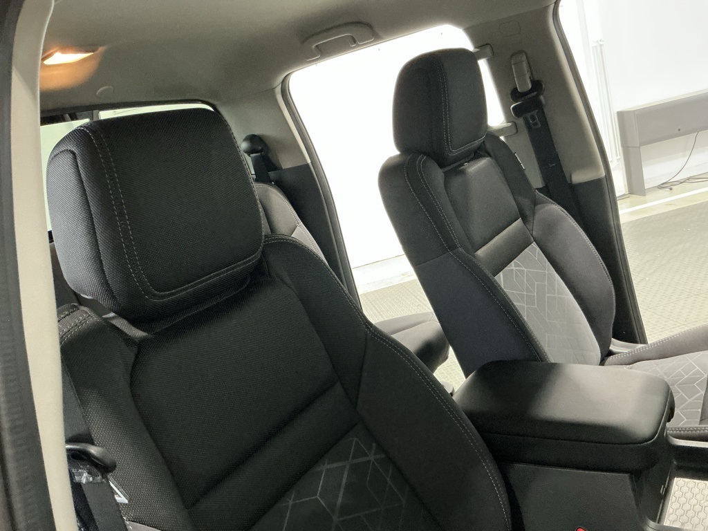 2025 Nissan Frontier SV photo 16