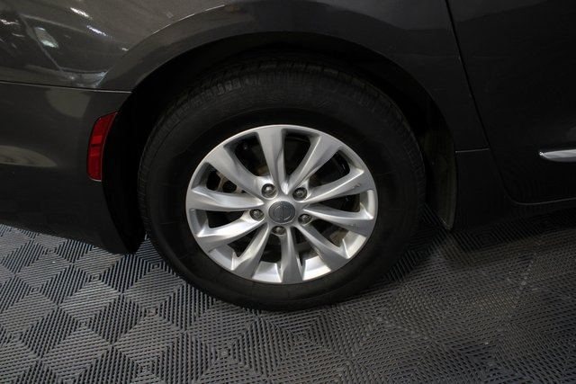 2018 Chrysler Pacifica Touring L photo 22