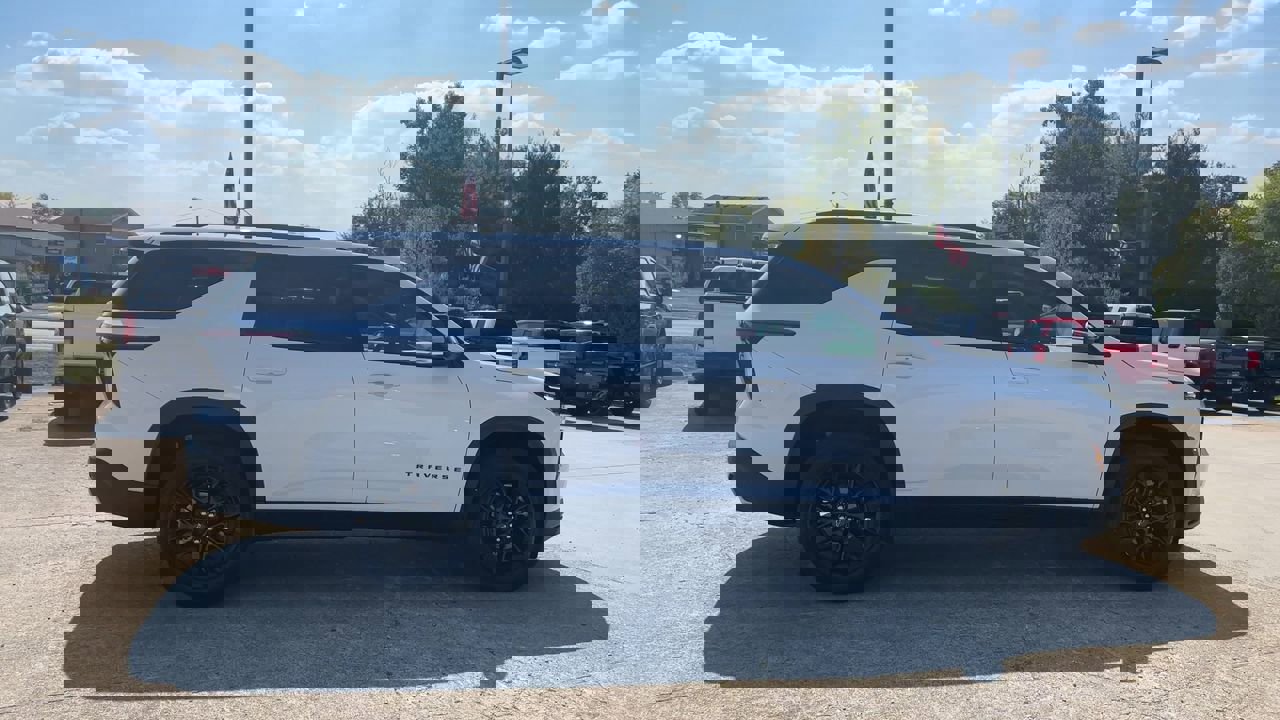 2026 Chevrolet Traverse photo 8
