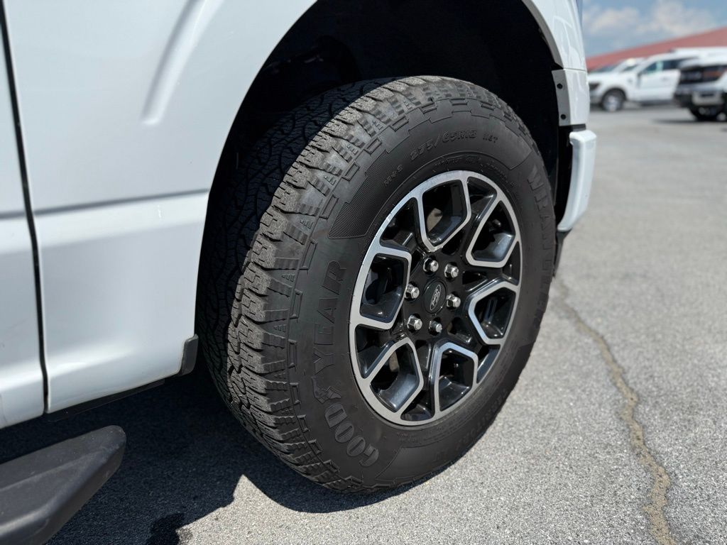 2023 Ford F-150 XLT photo 8
