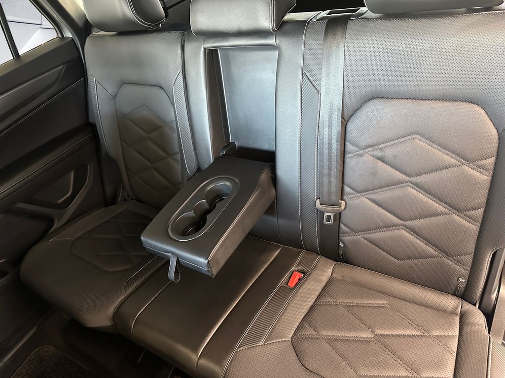 2024 Volkswagen Atlas Cross Sport SE photo 17