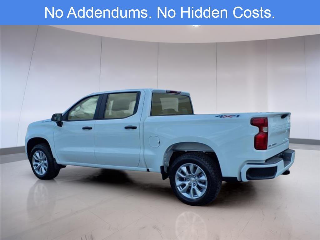 2025 Chevrolet Silverado 1500 Custom photo 3