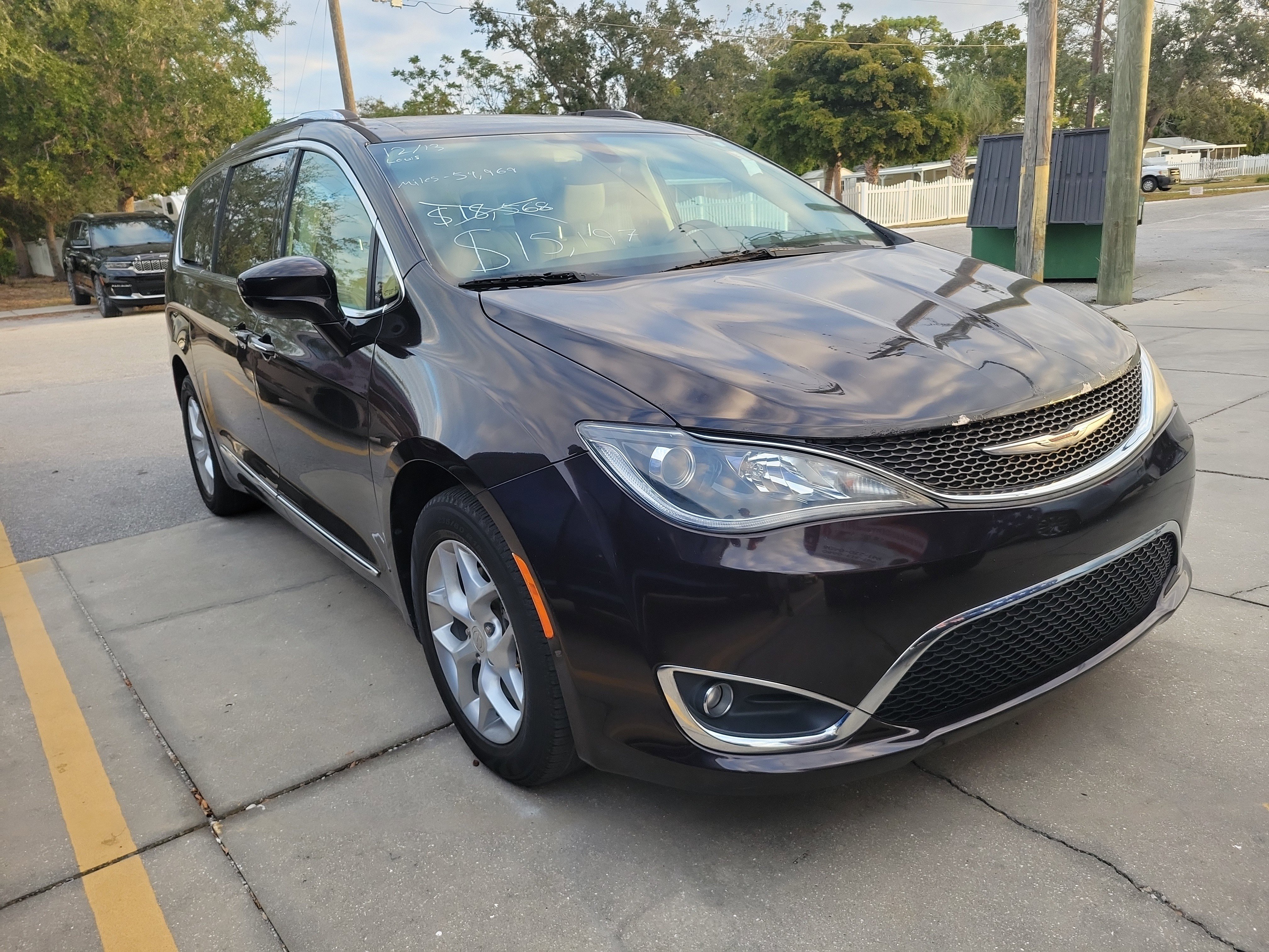 2017 Chrysler Pacifica Touring-L Plus's photo