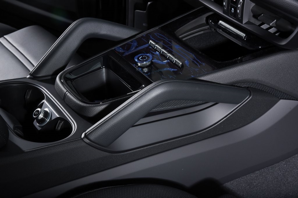 2025 Porsche Cayenne Coupe S photo 19
