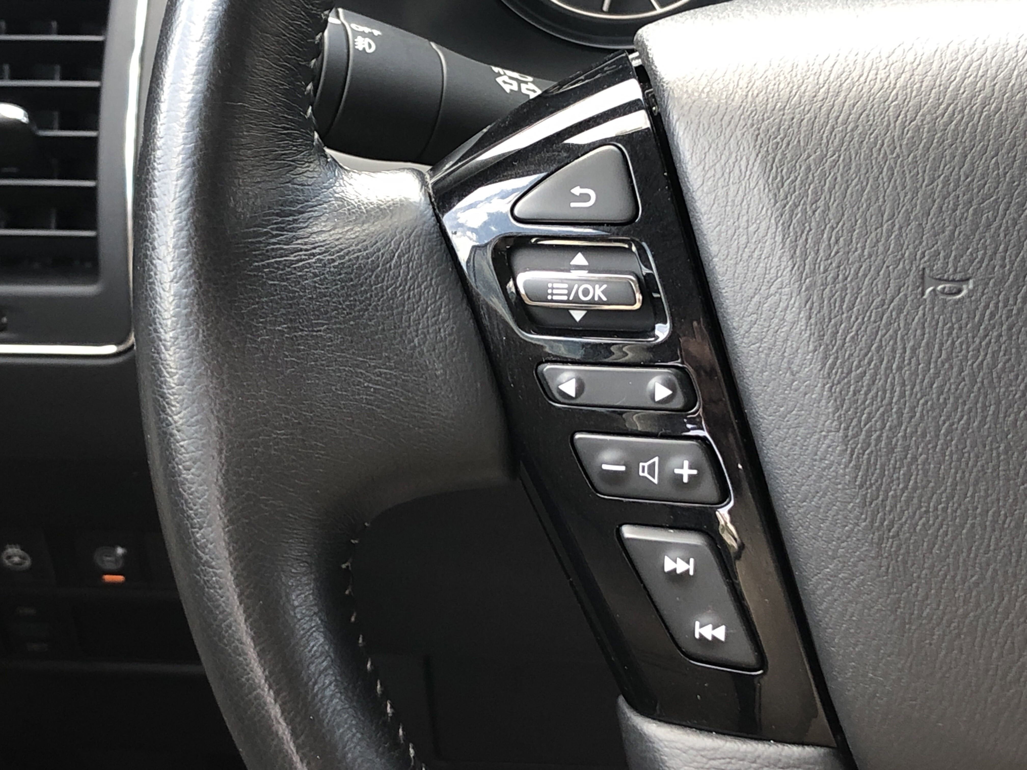 2023 Nissan Armada SL photo 17